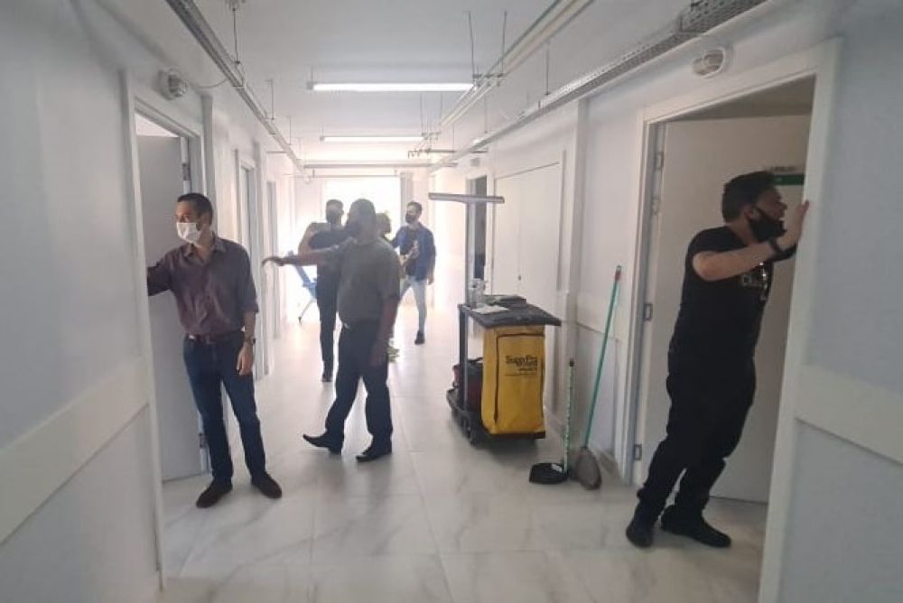 Enfermos receberam uma palavra de fé na portas dos quartos da UPA 24 Horas