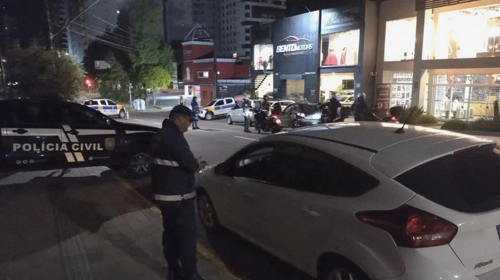 Balada Segura em Bento flagra motoristas dirigindo sob efeito de álcool