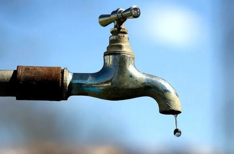 Rompimento de tubulação deixa vários bairros sem água em Bento Gonçalves