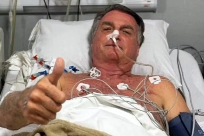 Jair Bolsonaro é submetido a uma nova cirurgia em Brasíla