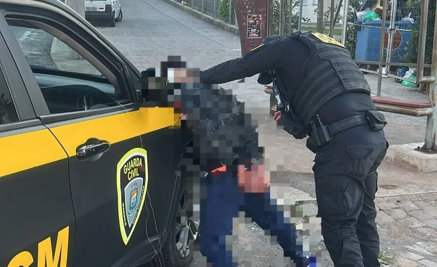 Indivíduo de 26 anos confessou ser viciado em crack - Foto: GCM/Especial