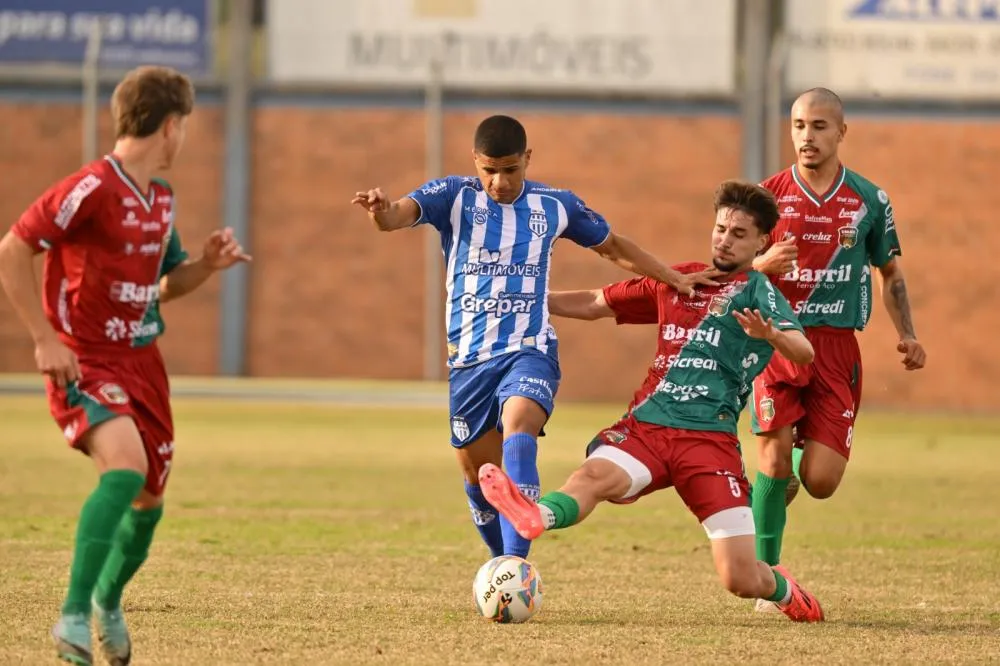Esportivo deixou escapar a vitória em casa - Fotos: Ênio Bianchetti/NB Notícias/Especial