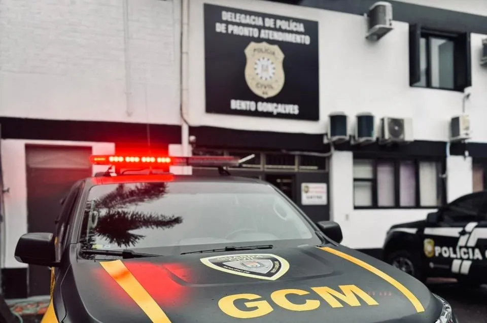 Agentes da GCM agiram rápido e evitaram que o pior acontecesse - Foto: GCM/Especial