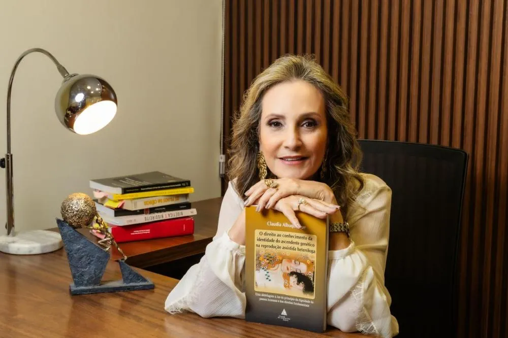 Claudia analisa os conflitos entre esse direito e o sigilo legal que garante o anonimato do doador - Foto: Reprodução/Especial