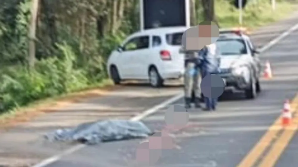 Homem morre atropelado por caminhão na BR-470