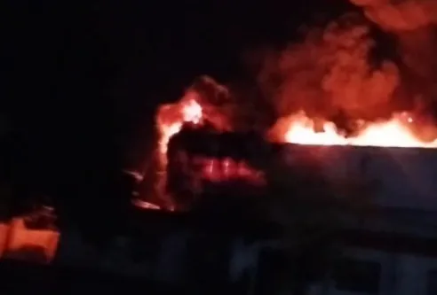 Incêndio atinge parte de empresa de serigrafia em Farroupilha