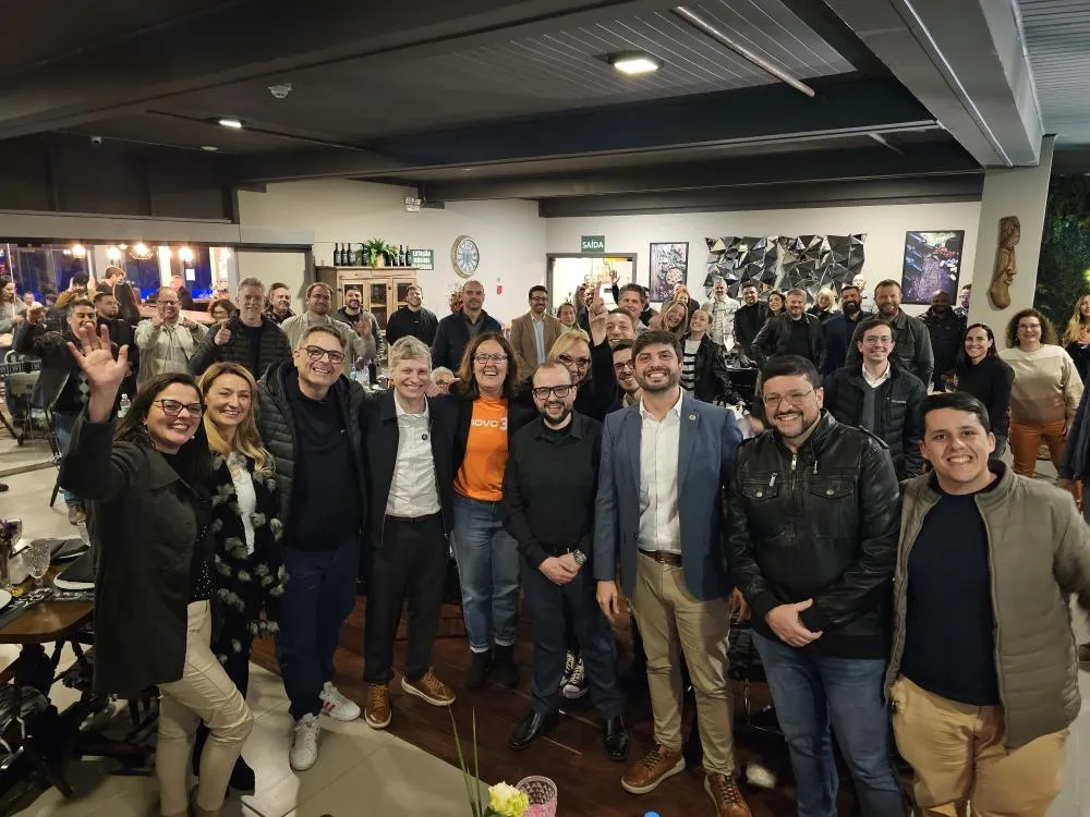 Deputados Marcel Van Hatem e Felipe Camozzato participaram das ações - Foto: Leandro Souza/Especial