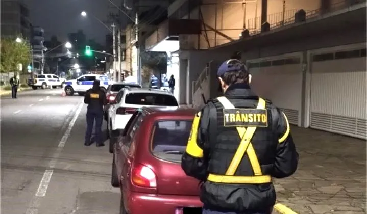 Fim de semana tem 19 motoristas flagrados bêbados nas ruas de Bento