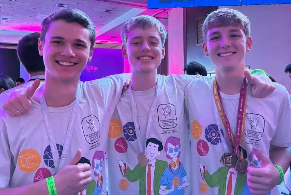 Marco Antônio, Pedro Henrique e João Augusto brilharam na OBMEP - Foto: Reprodução/Especial