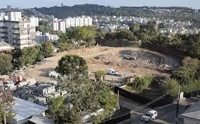 Obra está em ritmo acelerado no bairro São Francisco - Foto: Fabiano Mazzotti/Especial