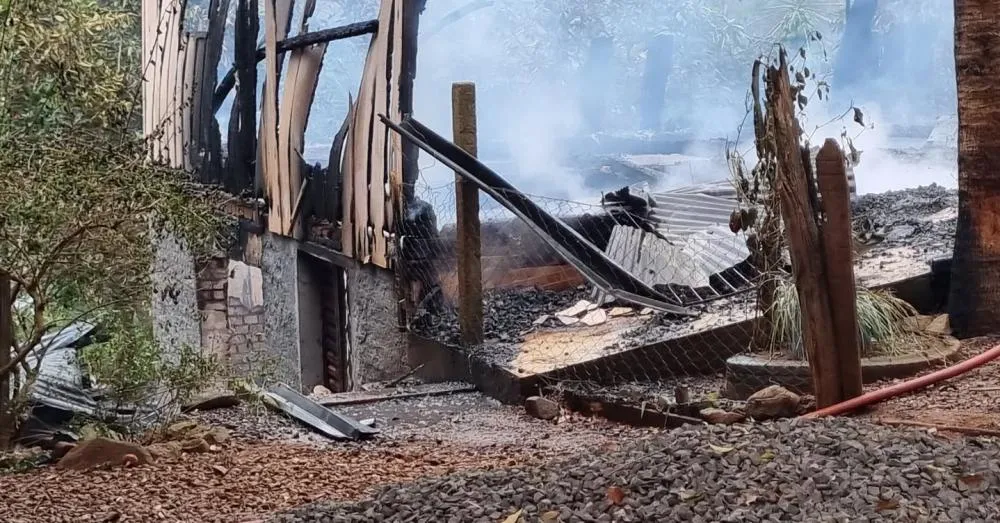 Mulher morre em incêndio no interior de Monte Belo do Sul