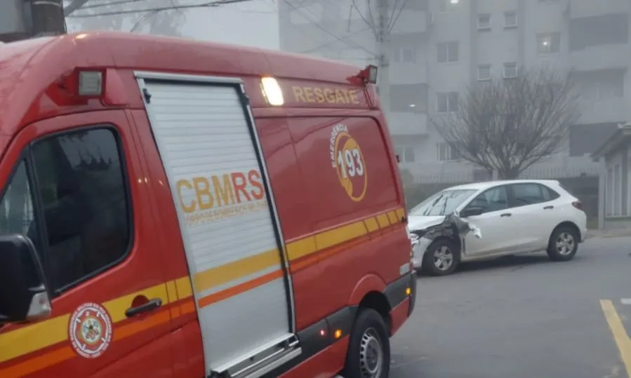 Motociclista precisou ser levado até a UPA 24 Horas - Foto: Corpo de Bombeiros/Especial