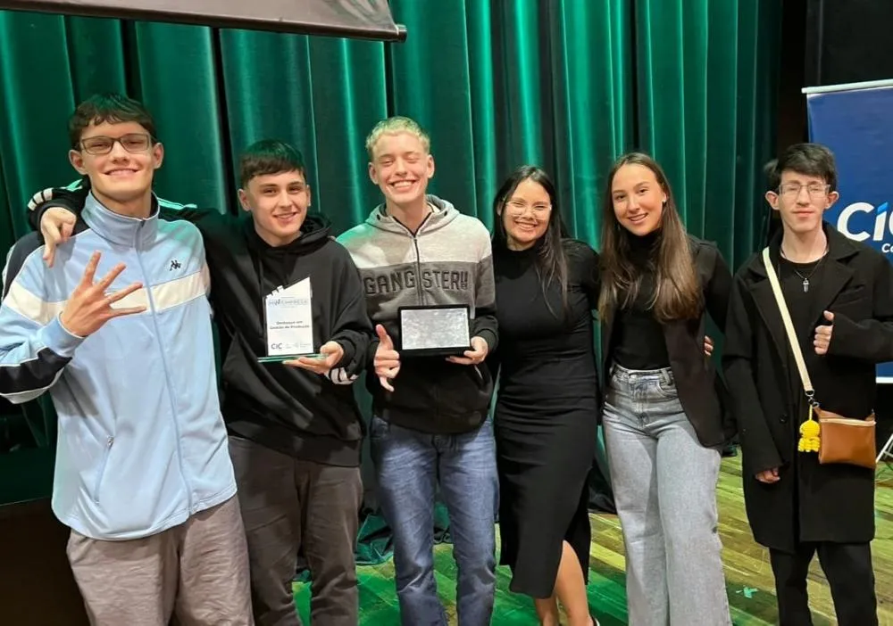 Alunos da Escola Bom Retiro foram premiados pela Gestão da Produção - Fotos: Ângela Peron/Especial