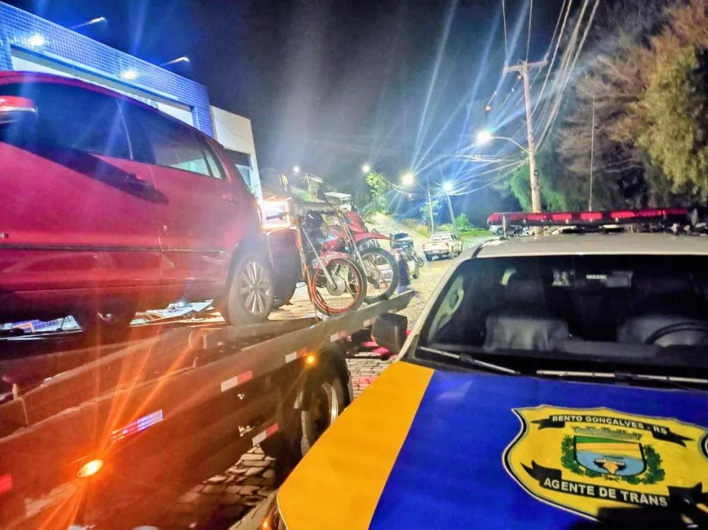 Sete veículos foram removidos ao depósito por irregularidades diversas - Foto: Semseg/Especial