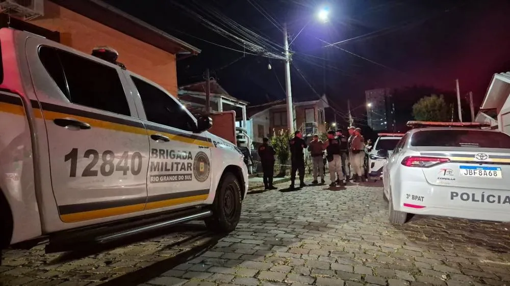 Adolescente foi executado na frente de casa no bairro Zatt - Foto: Rádio Difusora/Especial 