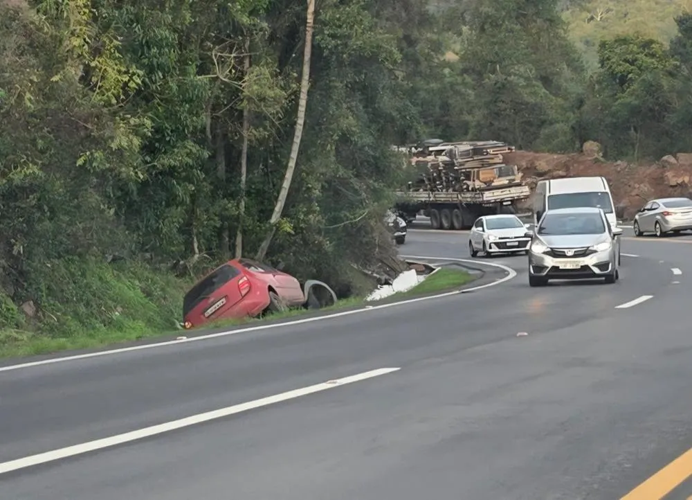 Apesar do susto motoristas dos veículos não sofreram ferimentos - Foto: NB Notícias/Especial
