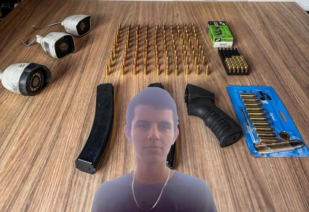 Policiais da BM apreenderam munições e câmeras de videomonitoramento - Foto: Brigada Militar/Especial 