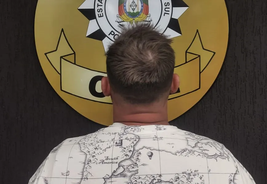 Homem de 36 anos foi recolhido à Penitenciária Estadual de Bento Gonçalves (PENEBG) - Foto: Polícia Civil/Especial
