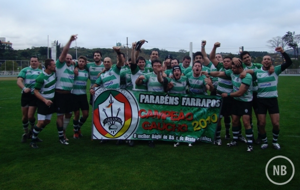 João Paulo Mileski e Carine Furlanetto