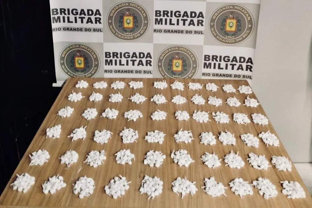Droga apreendida renderia quase R$ 70 mil ao criminoso - Foto: Brigada Militar/Especial