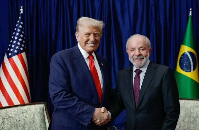 Reunião entre Trump e Lula deve encaminhar redução de tarifaço dos EUA