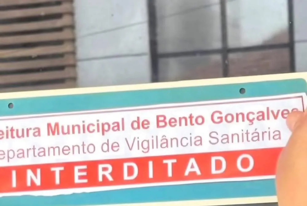 Fiscalização constatou a adulteração de bebidas e interditou o estabelecimento - Fotos: Reprodução