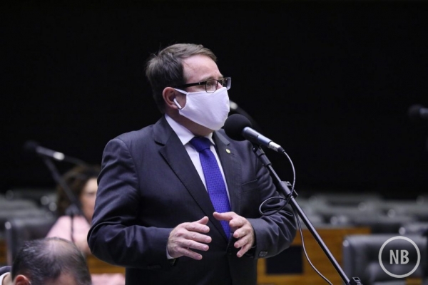 ESTRANHO: Deputado anuncia que pegou coronavírus pela segunda vez