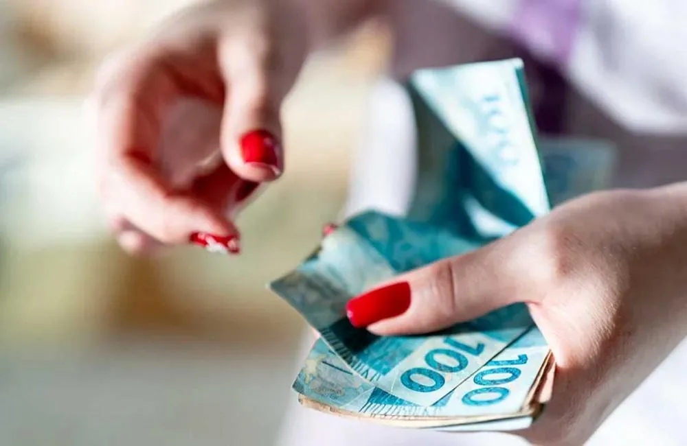 Salário Mínimo: Governo Federal confirma valor de R$ 1.621