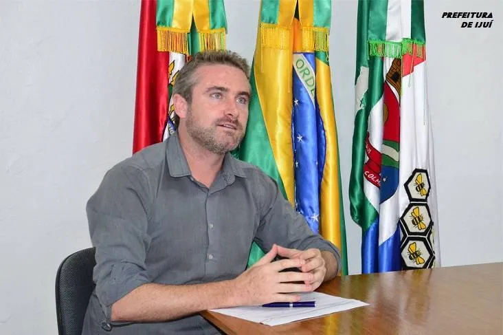 Salário do prefeito Andrei Cossetin  Sczmanski passou de R$ 36 mil para R$ 37,4 mil - Foto: Prefeitura de Ijuí/Especial