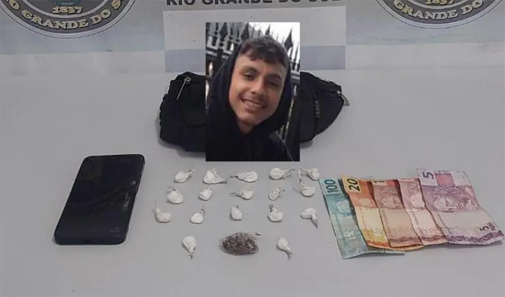 Foram encontradas porções de cocaína junto com o jovem - Foto: Brigada Militar/Especial