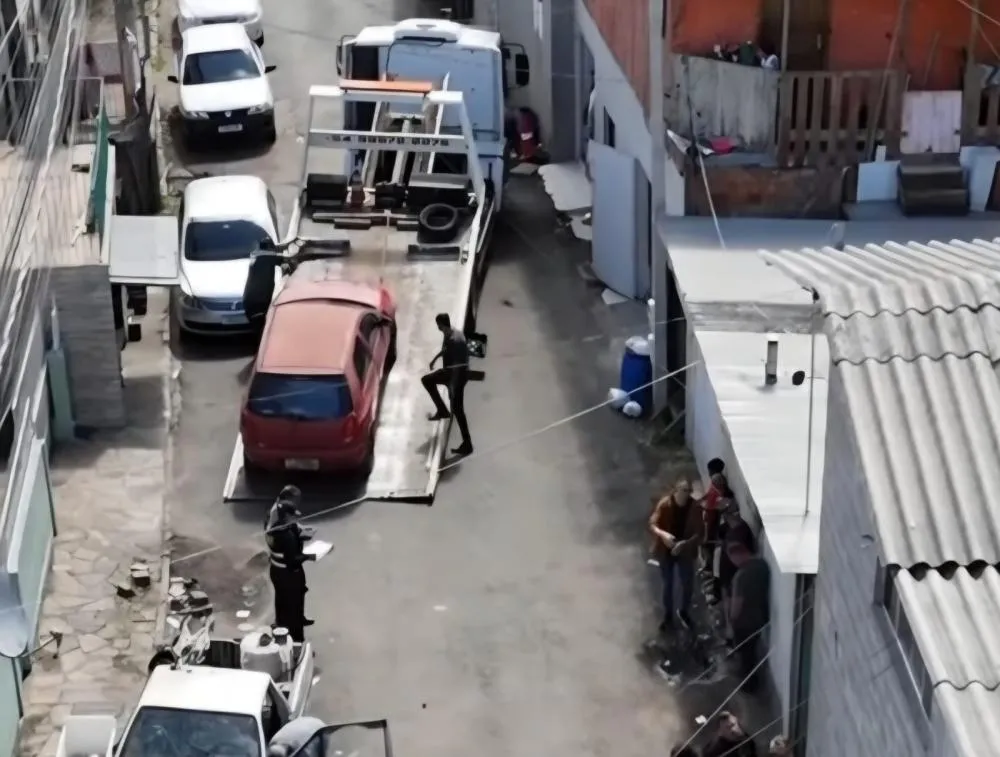 Ação conjunta dos órgãos de segurança serão repetidas em outros bairros da cidade - Fotos: Reprodução/Especial