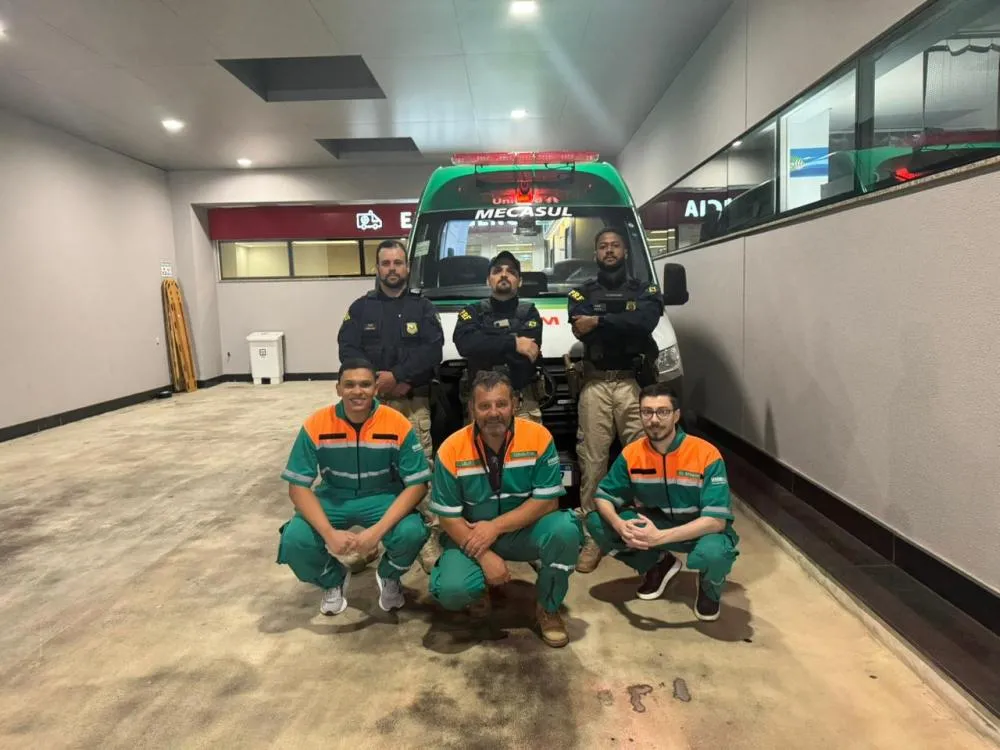 Trabalho em conjunto garantiu que o bebê chegasse a tempo na UTI do hospital - Foto: PRF/Divulgação