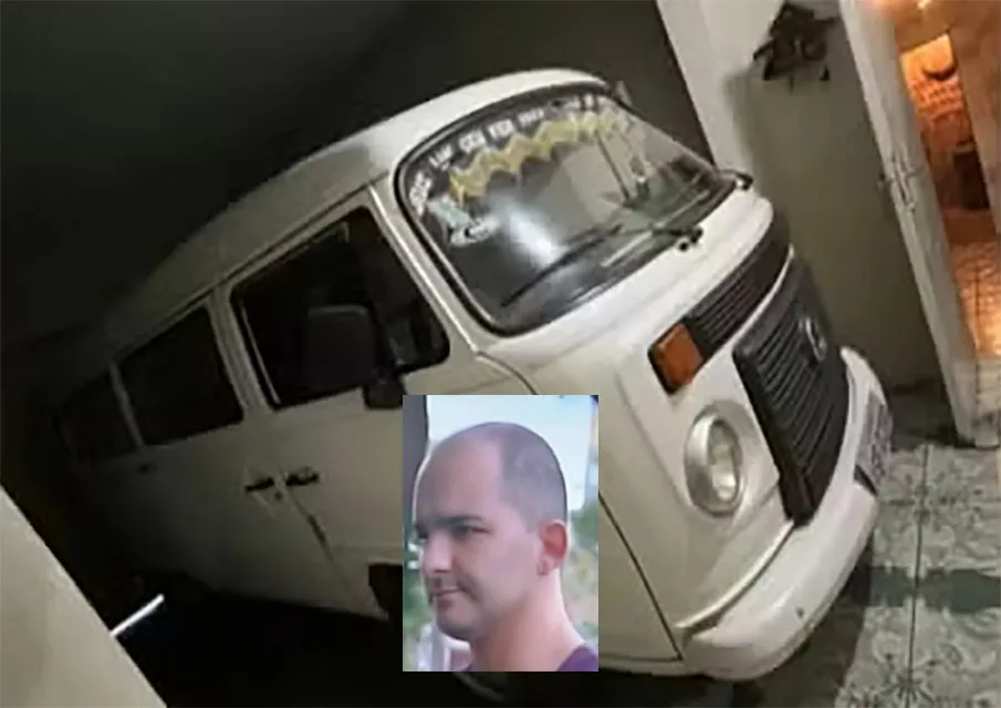 Cristiano Francisco tirou uma foto de dentro da residência dos Aguiar, onde aparece um veículo do casal - Foto: Reprodução/Especial NB