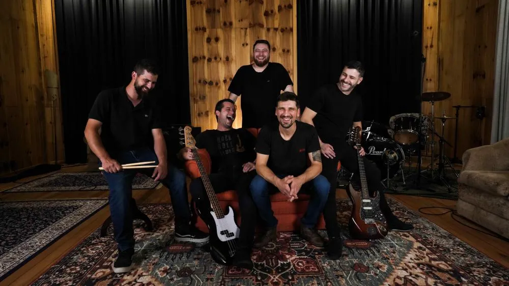 Banda se apresenta neste domingo, às 17h, na Praça CEU, no bairro Ouro Verde - Fotos: Lactato Movie Empresarial/Especial do NB