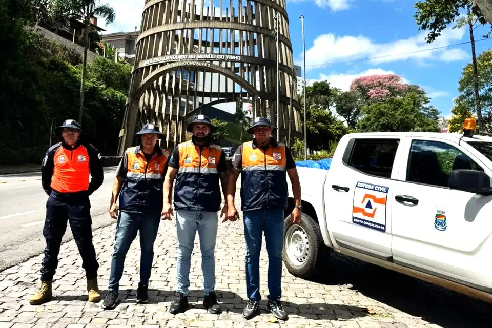 Rodrigo, Jonathan, Diego e André têm experiência em ações envolvendo desastres naturais - Foto: Prefeitura de Bento Gonçalves/Especial NB