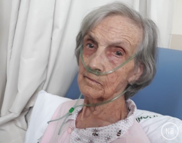 PRESENTE DE NATAL: Idosa de 98 anos vence a Covid-19 e vai passar fim de ano com a família