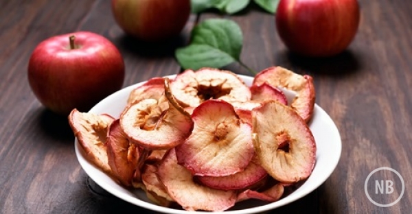 Receita de micro-ondas: chips de maçã saudável e prático