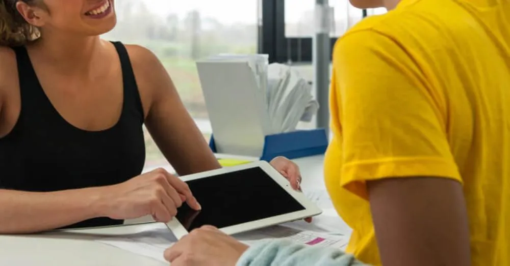 TRT-4 mantém justa causa de funcionário que debochou de atestados