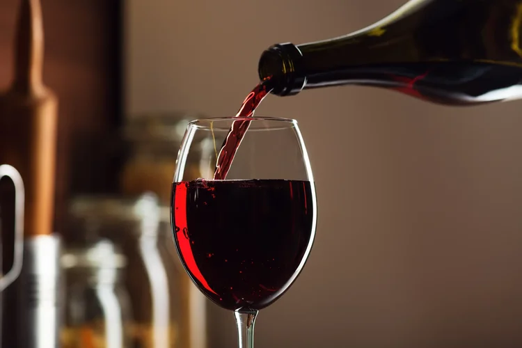 Vinho: alguns rótulos europeus já vão entrar sem tarifa imediatamente. (Foto: Getty Images)