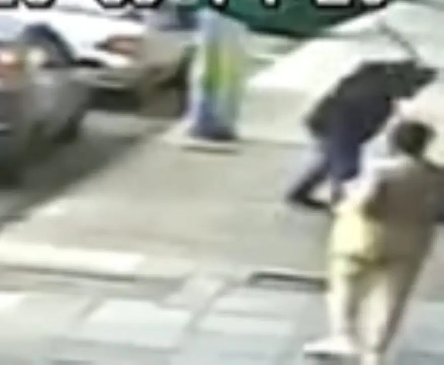 Homem em situação de rua é agredido com barra de ferro no Centro