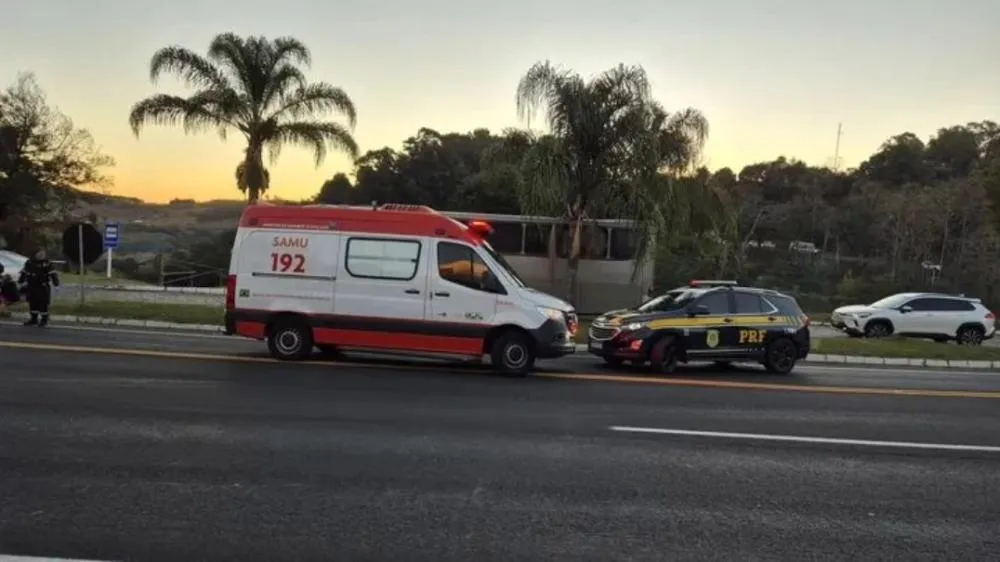  Uma pedestre, de 48 anos, sofreu ferimentos após ser atropelada por um automóvel nas proximidades do posto da Polícia Rodoviária Federal (PRF). (Foto: Rádio Difusora)