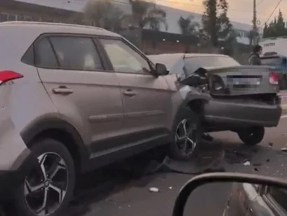 Colisão ocorreu no trajeto entre Portão e São Leopoldo. (Foto: Record)
