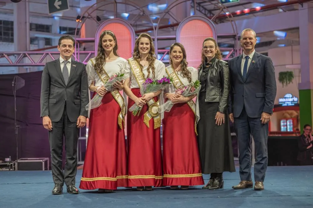 Alana, Jéssica e Bianca serão as soberanas na comemoração dos 60 anos da Fenavinho - Foto: Cesar Silvestro