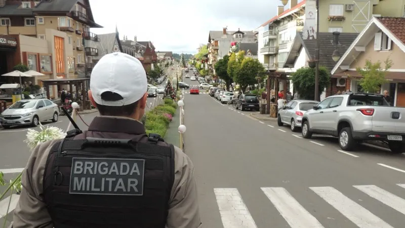 Brigada Militar salva bebê engasgado de um mês