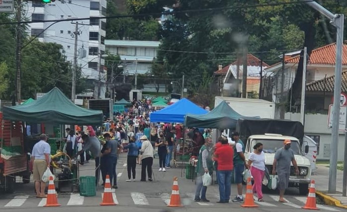 Feira Livre vira centro de embate entre Prefeitura de Bento e sindicato de trabalhadores rurais