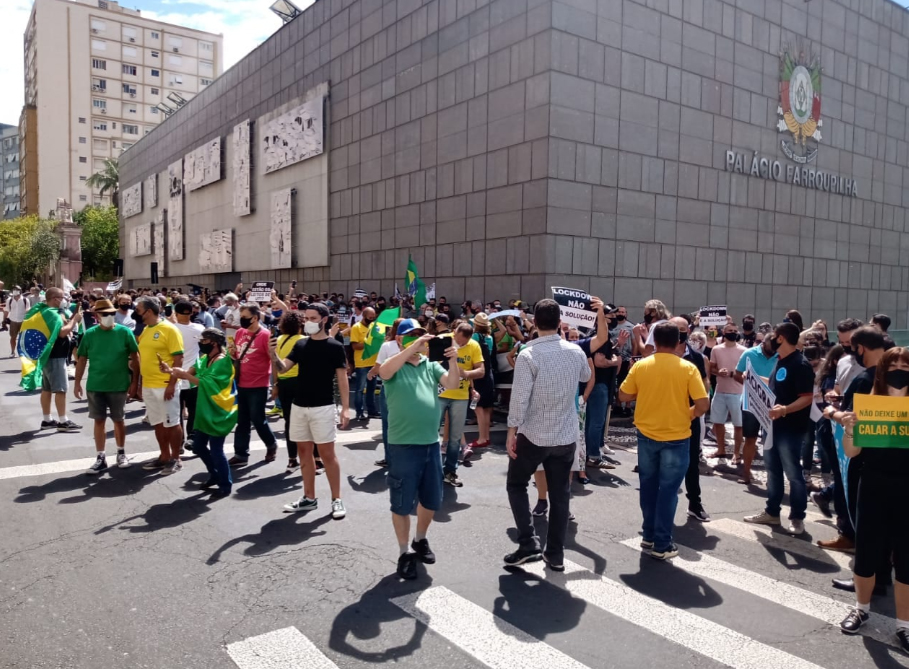 Comerciantes de várias cidades protestaram em Porto Alegre nesta quarta-feira, 10. Foto: Fátima Loureiro/Divulgação
