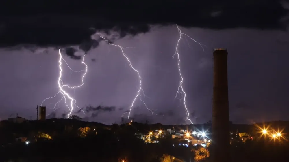 MetSul alerta para tempestades severas no RS entre terça e quarta