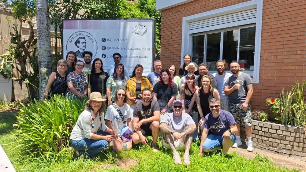 Integrantes da Associação Amigos da Castro querem mais explicações antes da mudança de lugar da biblioteca - Foto: Reprodução