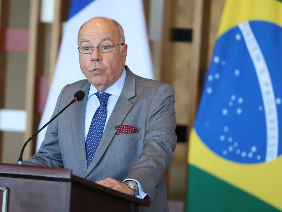 Relação do Brasil com a Argentina depende do fim das agressões de Milei