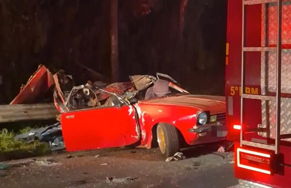 Automóvel GM Chevette ficou totalmente destruído - Foto: Rádio Difusora/Especial